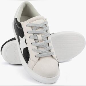PARTY Women's Fashion Star Sneaker Lace Up Low Top Comfortable Cushioned Walking